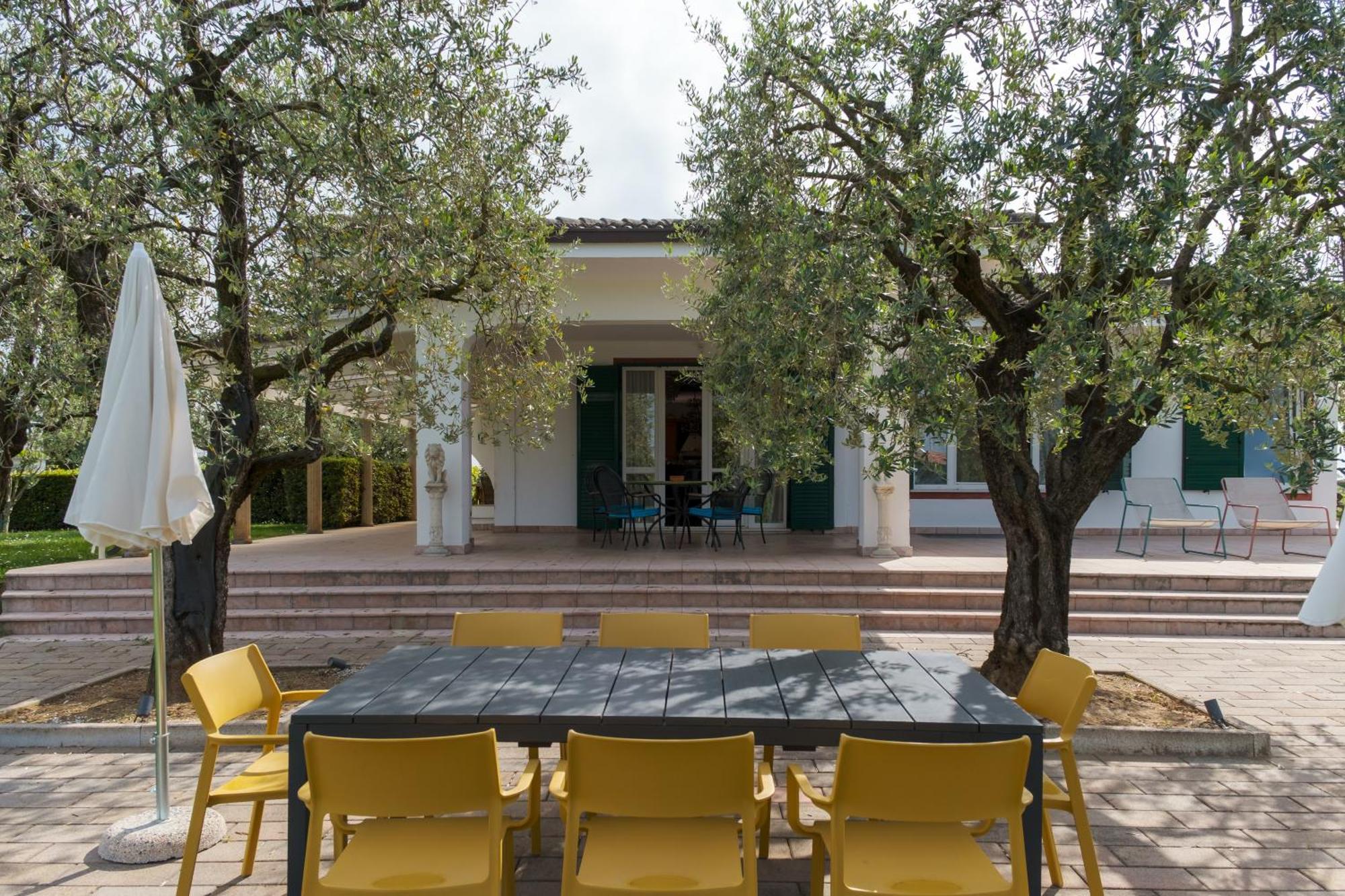 קסטלנואובו דל גארדה Villa Carini With 3000 Mq Garden & Heated Pool מראה חיצוני תמונה